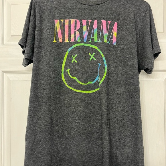NIRVANA Tops - NIRVANA Gray Short Sleeve Tee with Multicolor Logo